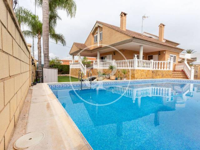 Chalet en venta en el Salt, Sagunt / Sagunto