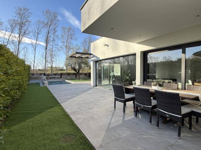 Chalet en venta en Pla de l'Estany, Catalunya