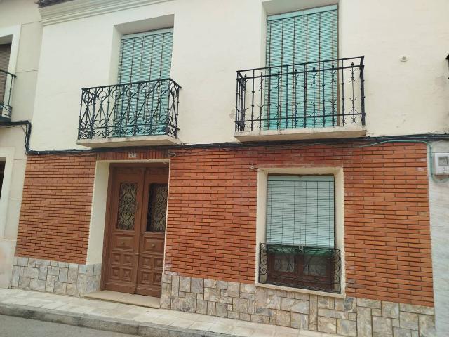 Chalet en venta en Corral De Almaguer, Castilla-La Mancha