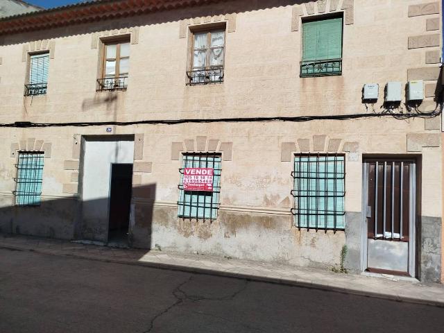 Villa en venta en Corral De Almaguer
