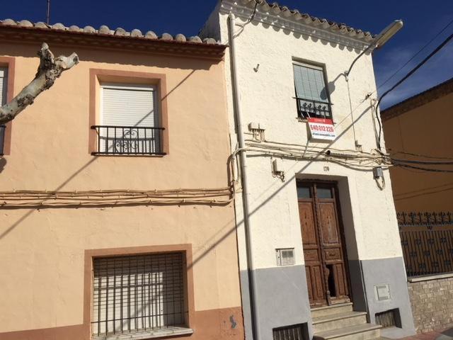 Villa en venta en Corral De Almaguer