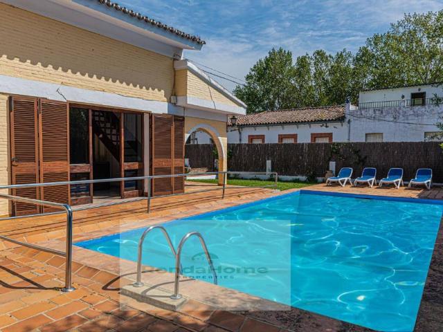Villa en venta en Cortes De La Frontera, Residencial La Palacia Villa en venta en Cortes De La Frontera, Residencial La Palacia