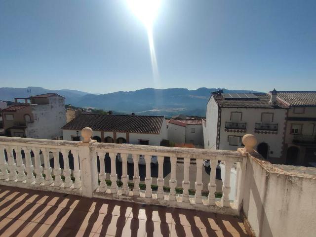 Villa en venta en Cortes De La Frontera, Residencial La Palacia