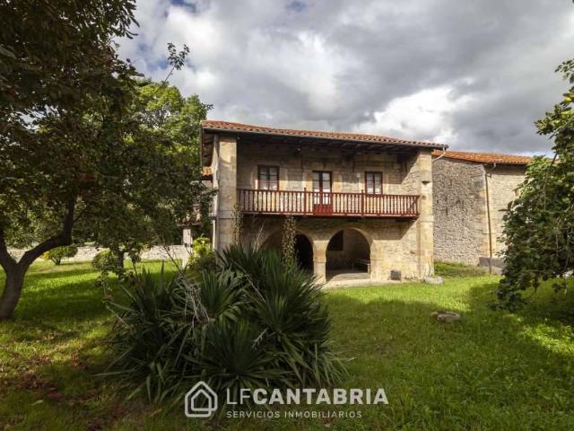 Chalet en venta en Corvera De Toranzo, Cantabria