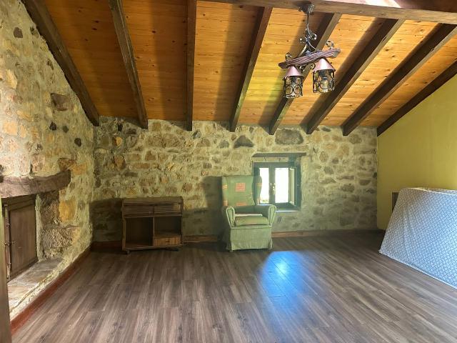 Chalet en venta en Corvera De Toranzo, Cantabria