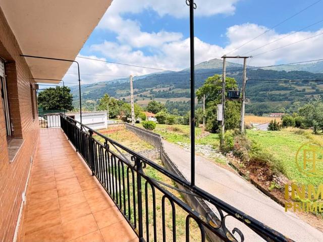 Chalet en venta en Corvera De Toranzo, Cantabria