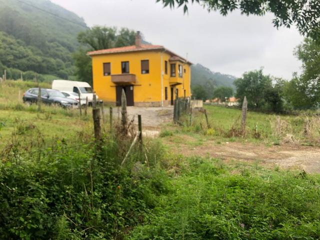 Chalet en venta en Corvera De Toranzo, Cantabria