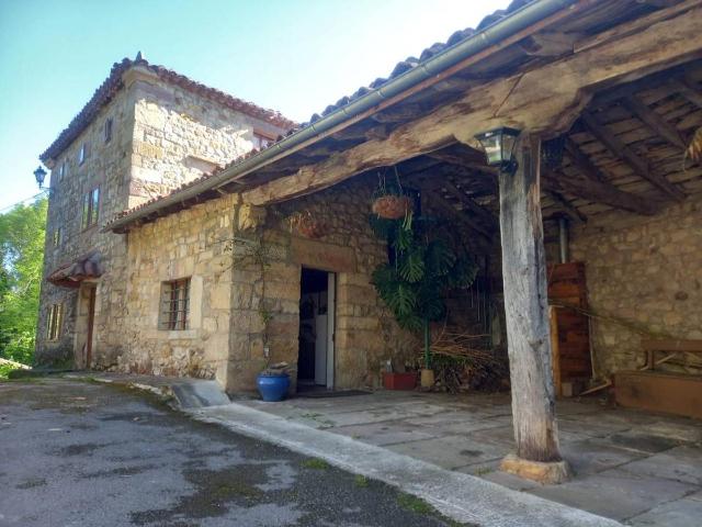 Chalet en venta en Corvera De Toranzo, Cantabria