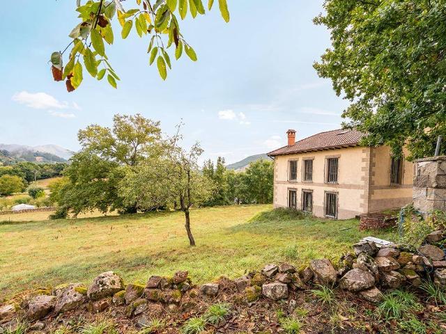 Chalet en venta en San Vicente de Toranzo, Corvera de Toranzo