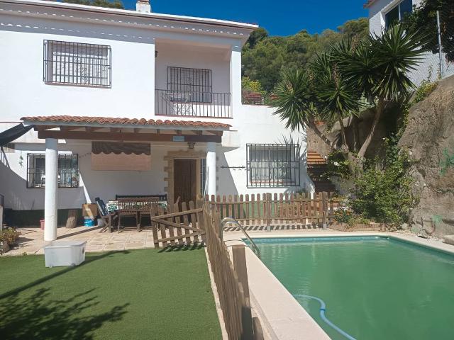 Chalet en venta en Cunit, Tarragona