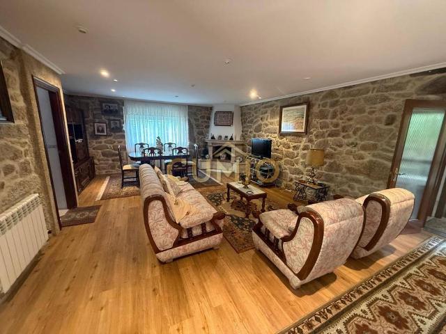 Chalet en venta en Cerdedo Cotobade, Tabeirós - Terra de Montes