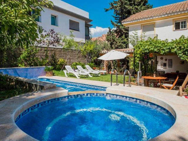 Villa en venta en Rincón De La Victoria