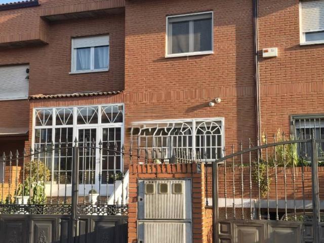 Chalet en venta en Casco Antiguo, Navalcarnero