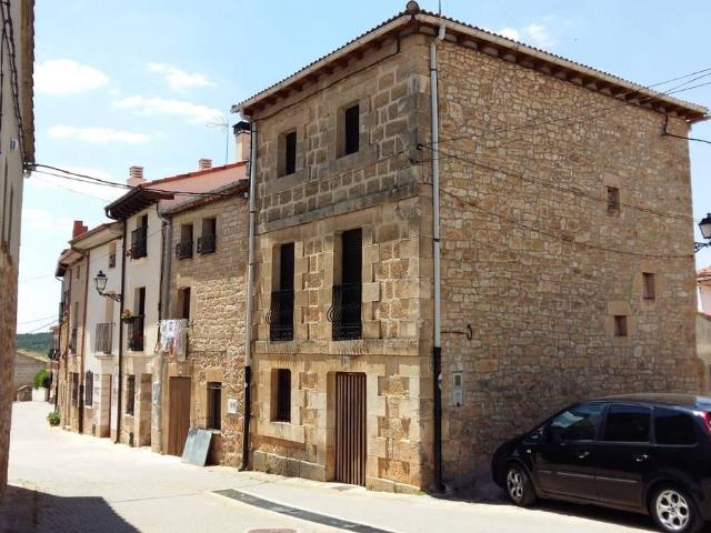 Chalet en venta en Covarrubias, Castilla y León