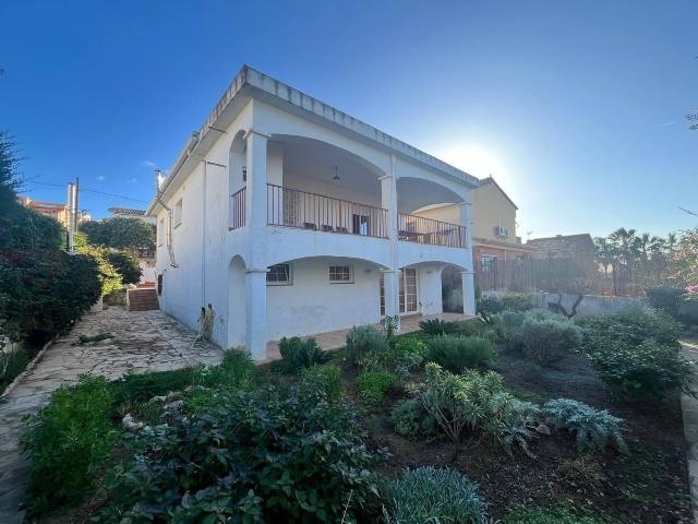 Villa en venta en Creixell