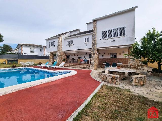 Villa en venta en Creixell