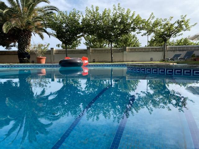 Villa en venta en Creixell