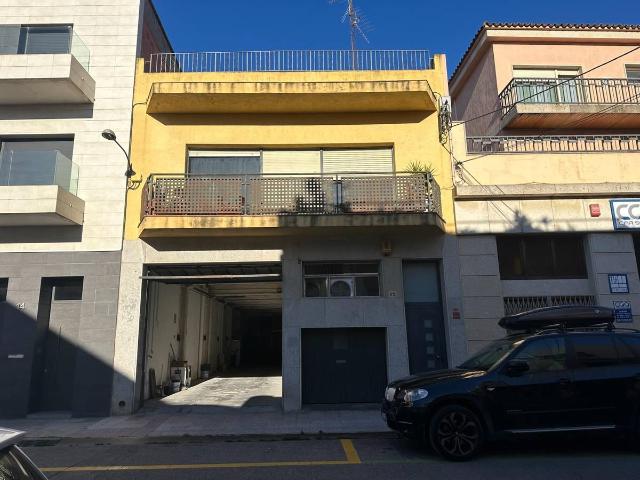 Villa en venta en Figueres