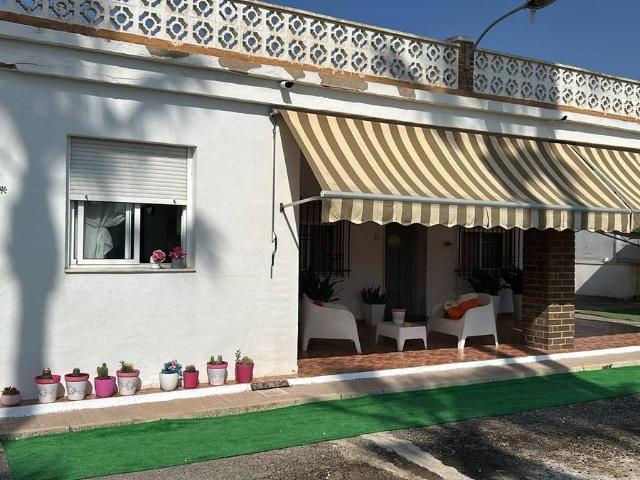 Villa en venta en Crevillent