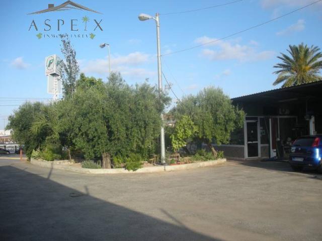 Villa en venta en Crevillent