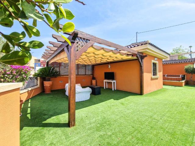 Villa en venta en Crevillent