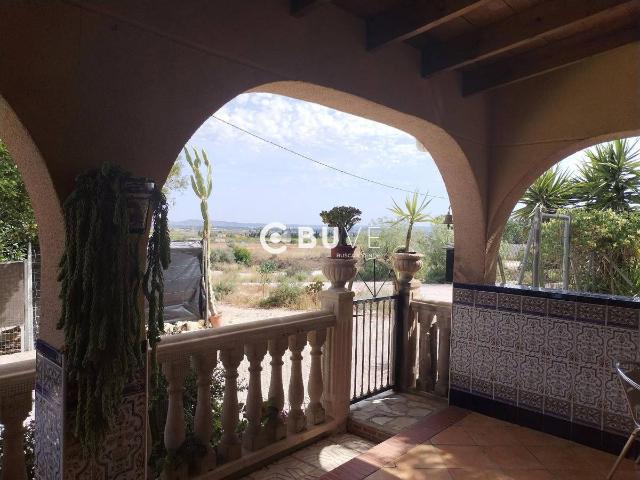 Villa en venta en Crevillent