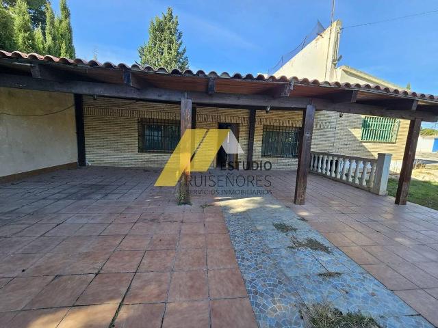 Chalet en venta en Urbanización Amelia, Zaragoza