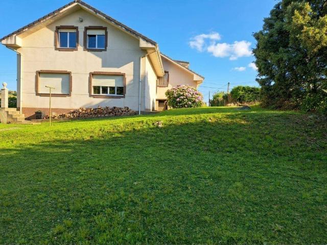 Chalet en venta en Mogro, Miengo