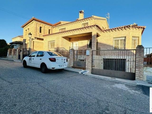 Villa en venta en Cuerva