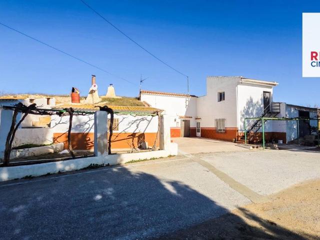 Villa en venta en Cuevas Del Campo