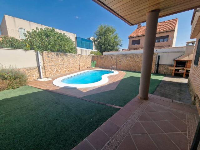 Chalet en venta en Ciempozuelos, Madrid