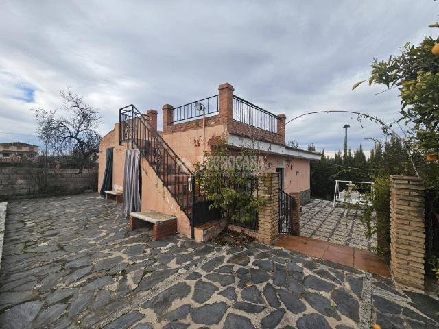 Chalet en venta en Cúllar Vega, Granada