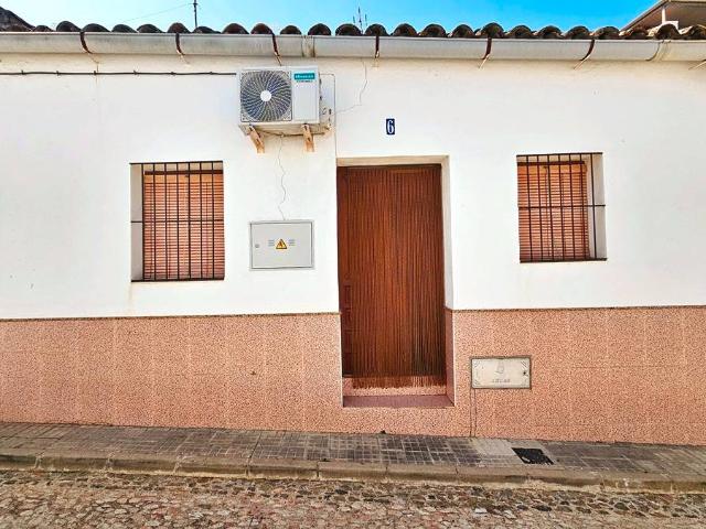 Chalet en venta en Cumbres De San Bartolomé, Huelva