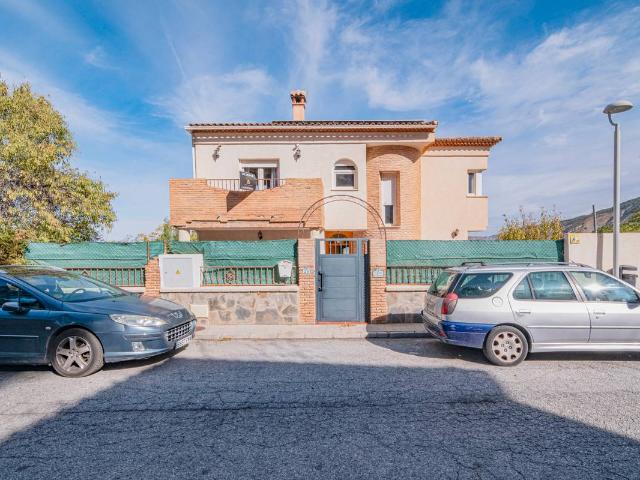 Chalet en venta en Barrio Ermitaño, La Zubia