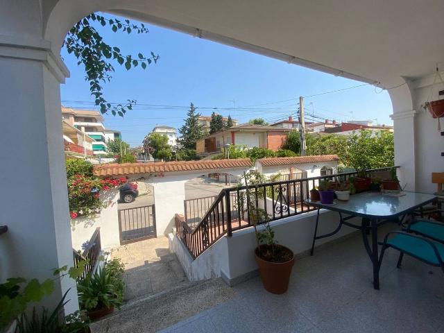 Chalet en venta en Cunit, Tarragona