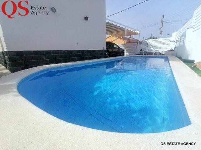 Villa en venta en Cunit