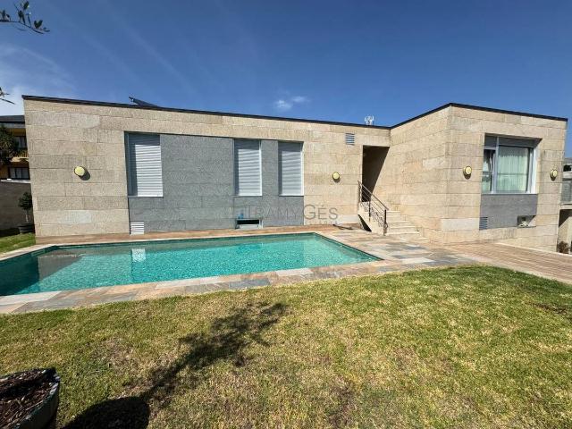 Chalet en venta en Cangas, O Morrazo