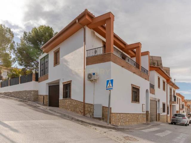 Villa en venta en Deifontes