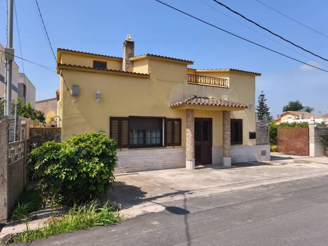Villa en venta en Deltebre