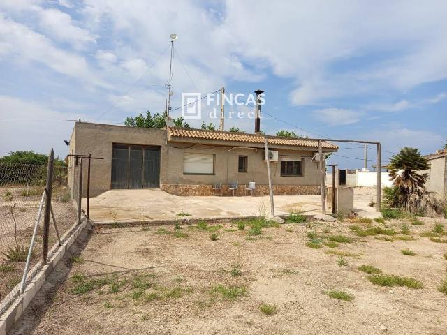 Villa en venta en Deltebre