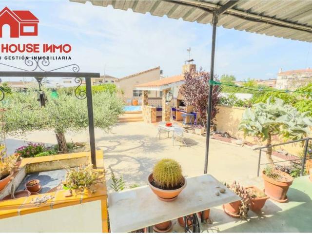Villa en venta en Deltebre