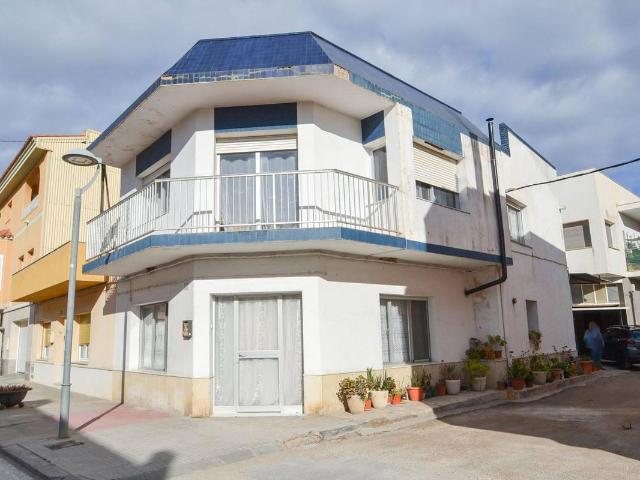 Villa en venta en Deltebre