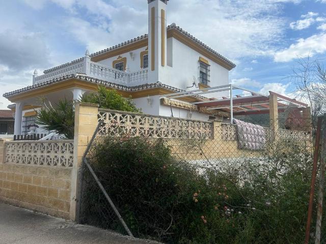 Villa en venta en Rincón De La Victoria