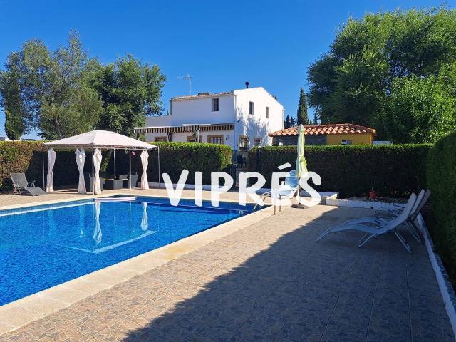 Villa en venta en Don Álvaro