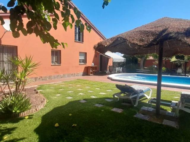 Villa en venta en Don Benito, Barrio de San Sebastián