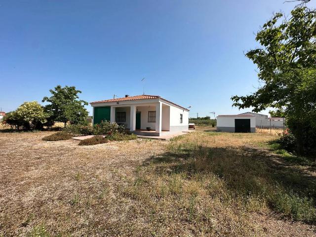 Villa en venta en Don Benito, Barrio de San Sebastián