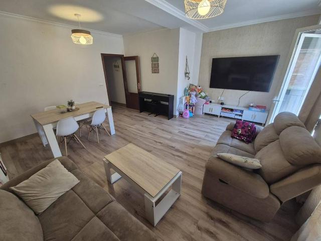 Villa en venta en Don Benito, Barrio de San Sebastián