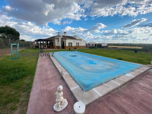 Villa en venta en Don Benito, Barrio de San Sebastián