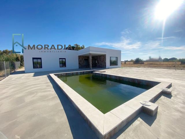 Villa en venta en Don Benito, Barrio de San Sebastián