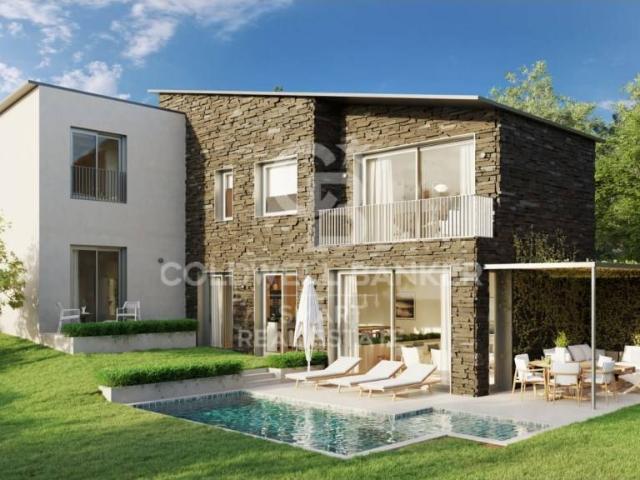 Chalet en venta en Oleiros, A Coruña